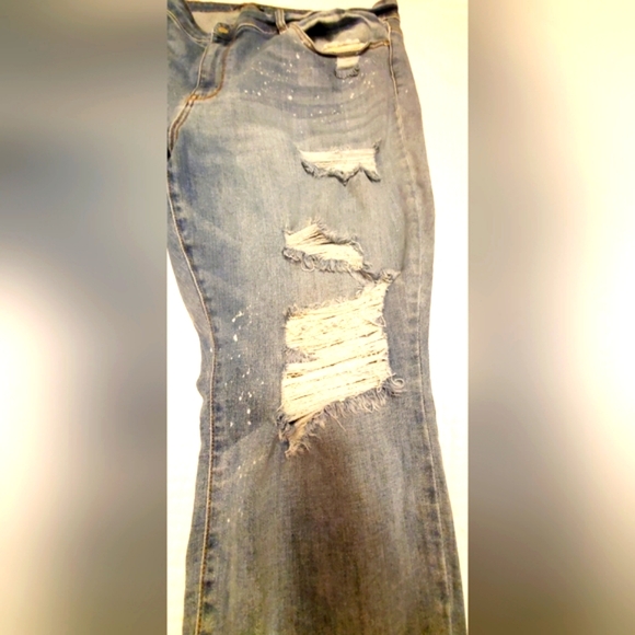 SZ 24W DISTRESSED BOYFRIEND JUDY BLUE JEANS WITH FRAYED HEM - Picture 11 of 11